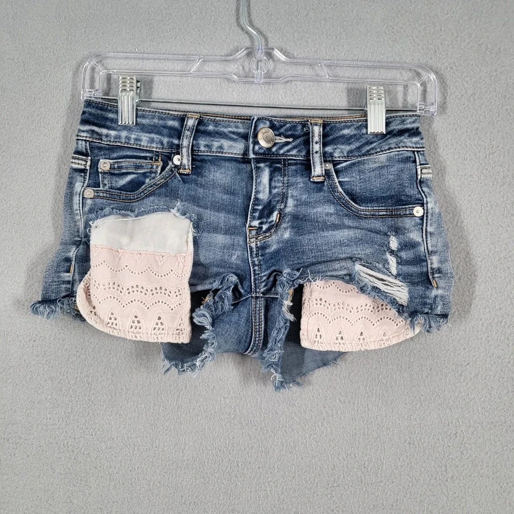American Eagle Shorts Women's‎ 4 Pink Denim Distressed Lace Shortie Casual
